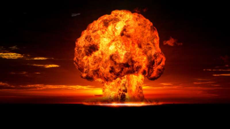 Страх перед ядерным оружием в мире необходимо восстановить, заявил эксперт